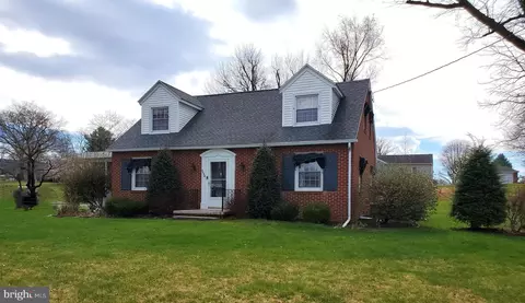 2022 E Main St, Waynesboro, PA 17268