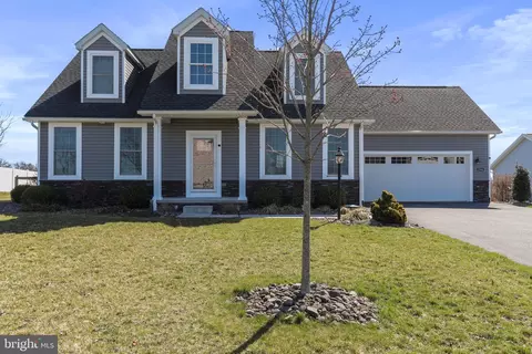 1562 Warm Spring Rd, Chambersburg, PA 17202