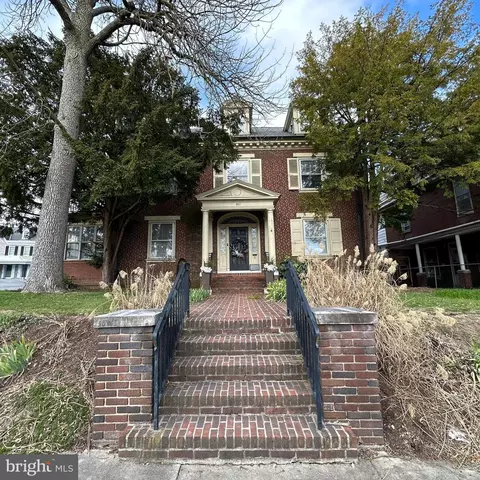 301 Philadelphia Ave, Chambersburg, PA 17201