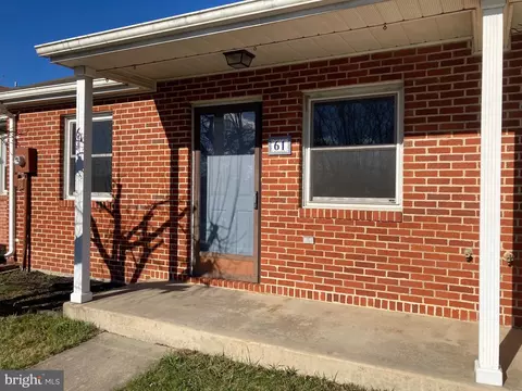 61 Nottingham Dr, Chambersburg, PA 17201