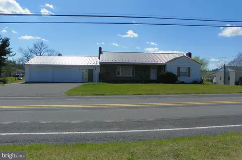 10283 Letzburg Rd, Greencastle, PA 17225