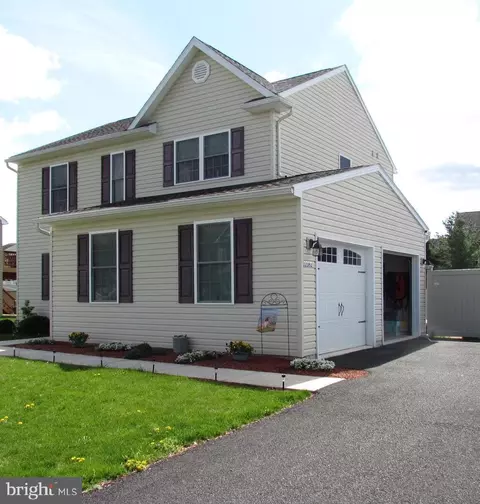 12382 Shelby Ave, Waynesboro, PA 17268