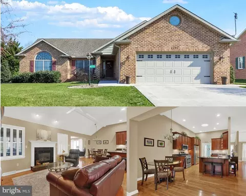 6272 Oak Leaf Ln N, Fayetteville, PA 17222