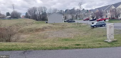 hillside way, Waynesboro, PA 17268