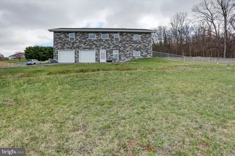 14424 Upper Edgemont Rd, Waynesboro, PA 17268