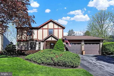 913 Cypress St, Chambersburg, PA 17201