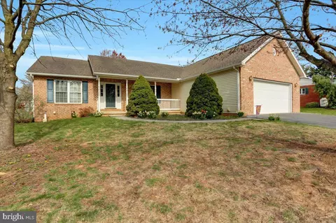 13363 Longview Ave, Waynesboro, PA 17268