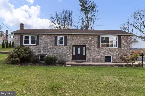 106 Echo Dr, Chambersburg, PA 17202