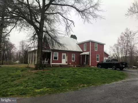 5688 Treher Rd, Fayetteville, PA 17222