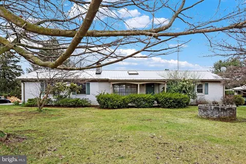 778 Falling Spring Rd, Chambersburg, PA 17202