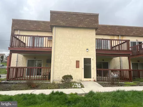 125 Hamilton Ave, Waynesboro, PA 17268