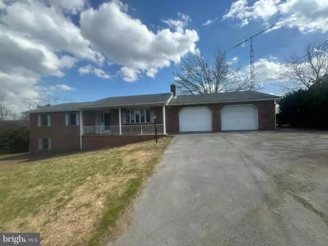 268 Twin Bridge Rd, Chambersburg, PA 17202