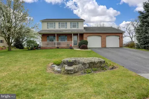 1182 Ashton Dr, Shippensburg, PA 17257