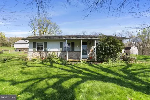 9170 Anthony Hwy, Waynesboro, PA 17268