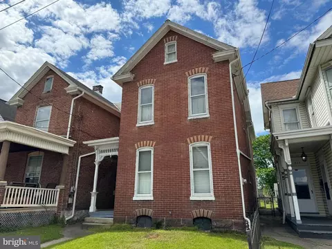 351 Philadelphia Ave, Chambersburg, PA 17201