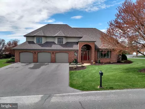 3381 Carnoustie Dr, Chambersburg, PA 17202