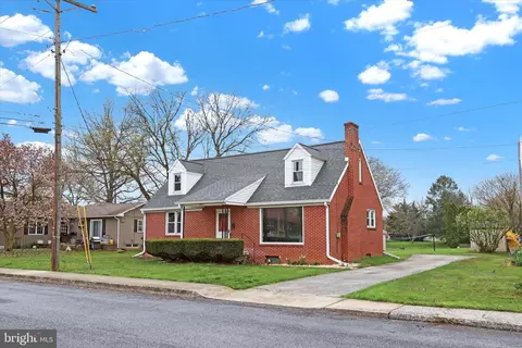 302 Reading Rd, Shippensburg, PA 17257