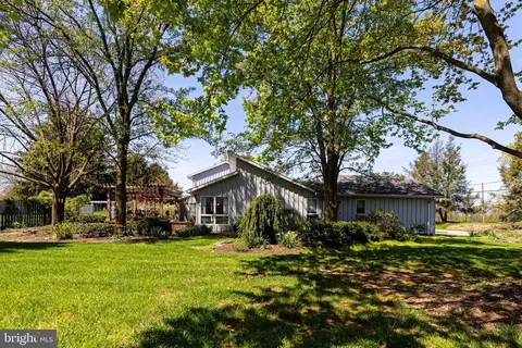 3528 Scotland Rd, Chambersburg, PA 17202
