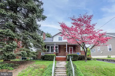 123 Cumberland Ave, Shippensburg, PA 17257