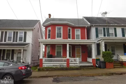 10 E Third St, Waynesboro, PA 17268