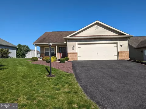 309 Eisenhower Dr #3, Chambersburg, PA 17201