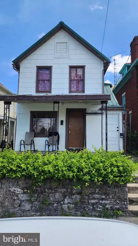 716 S Second St, Chambersburg, PA 17201