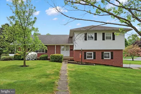 135 N N Oller Ave, Waynesboro, PA 17268