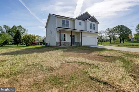 101 Logan Ln, Shippensburg, PA 17257