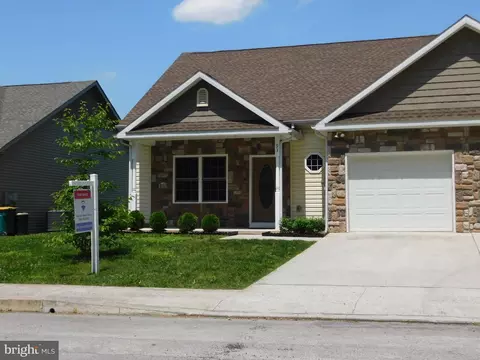93 Old Mill Rd, Waynesboro, PA 17268