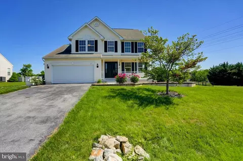 1111 Dallas Dr, Greencastle, PA 17225