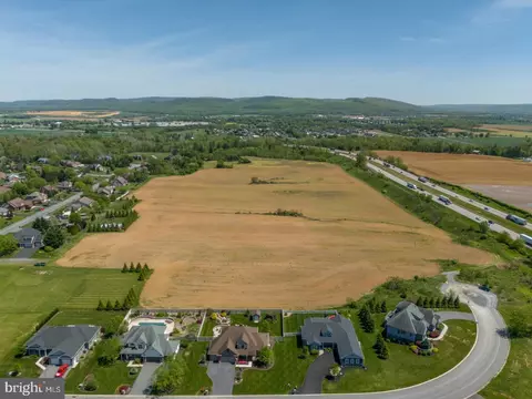 Grand Point Road, Chambersburg, PA 17202