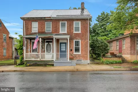 124 S Carlisle, Greencastle, PA 17225
