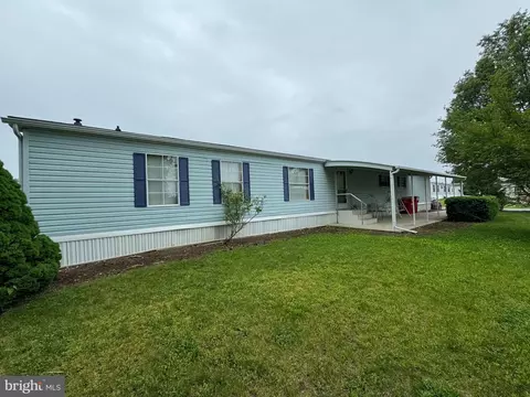 289 Cameo Dr #110, Fayetteville, PA 17222