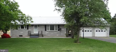 12151 Path Valley Rd, Fannettsburg, PA 17221