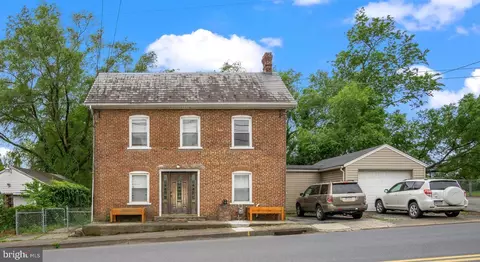 352 Baltimore St W, Greencastle, PA 17225