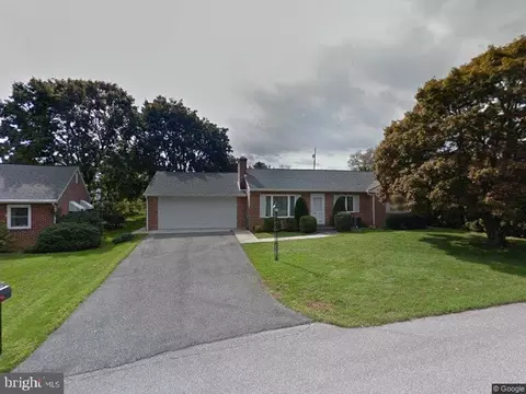 50 Hillen Ln N, Chambersburg, PA 17202