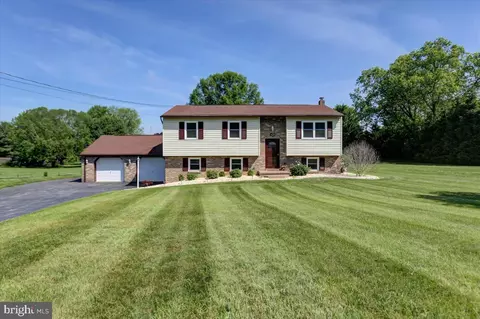 4631 Church Rd, Chambersburg, PA 17202