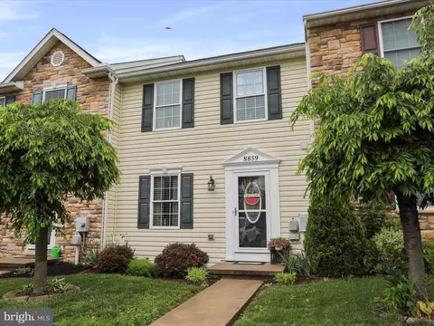 8859 Hillside Way, Waynesboro, PA 17268