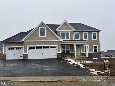 2512 Austin Ave, Chambersburg, PA 17202