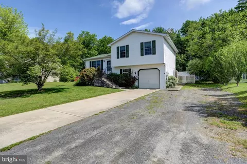 4459 Valley Cir, Fayetteville, PA 17222