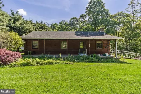 1086 Path Valley Rd, Fort Loudon, PA 17224