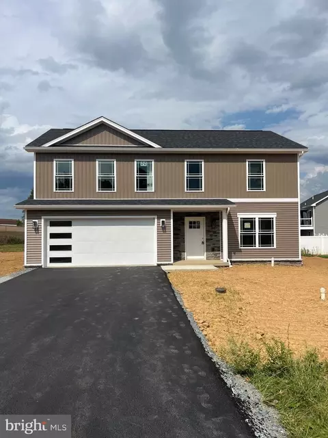 12221 Red Hawk Dr, Waynesboro, PA 17268