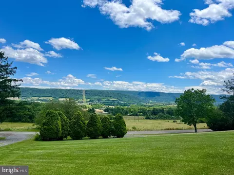 17637 Shatzer Rd, Spring Run, PA 17262