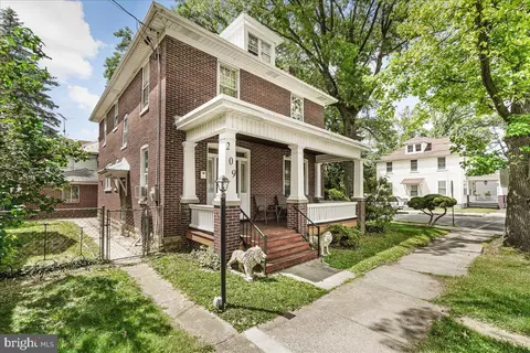 209 S S Sixth St, Chambersburg, PA 17201