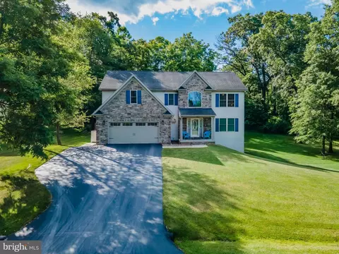 360 Bradley Ln, Shippensburg, PA 17257