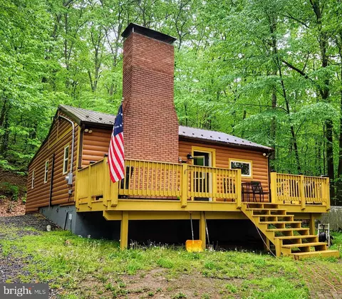 10894 Gilbert Rd, Chambersburg, PA 17202