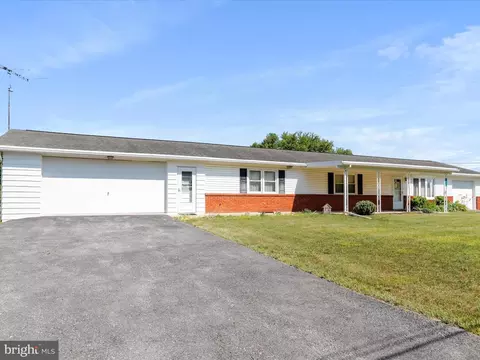 11735 Ridge Rd, Greencastle, PA 17225