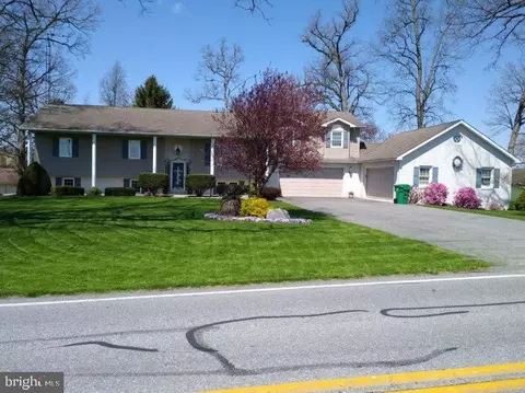 3915 New Franklin Rd E, Chambersburg, PA 17202
