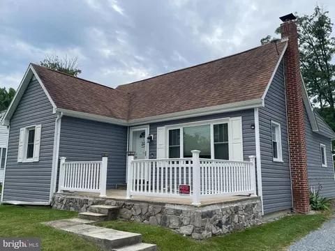 13113 Pennersville Rd, Waynesboro, PA 17268