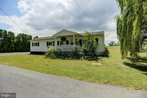 2760 Johnson Dr, Chambersburg, PA 17201
